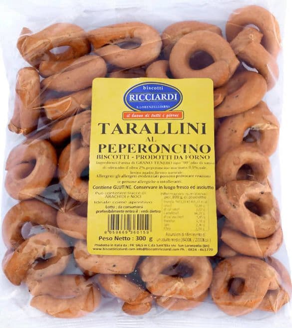 Tarallini Al Peperoncino Artigianali Italiani 300gr. Tarallini fatti a mano in Italia al Peperoncino Biscotti Ricciardi in Grissini taralli e fette biscottate Biscotti Ricciardi - San Lorenzello, commercioVirtuoso.it