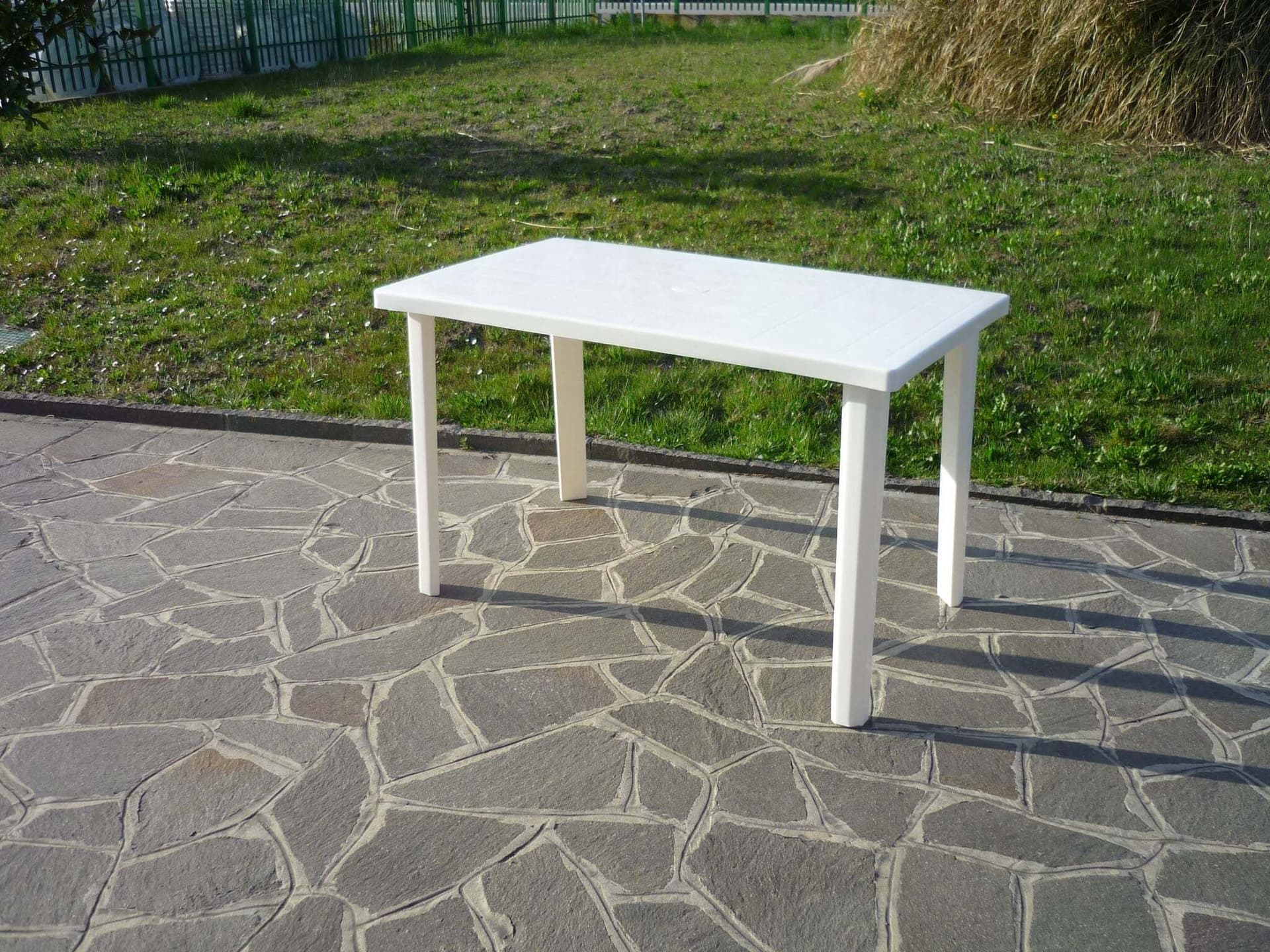Tavolo Quadrato in Resina Art 54 Cm 120X70 Bianco-Verde Giardino e giardinaggio/Arredamento da giardino e accessori/Tavoli e tavolini/Tavoli standard Ferus - Montoro, Commerciovirtuoso.it