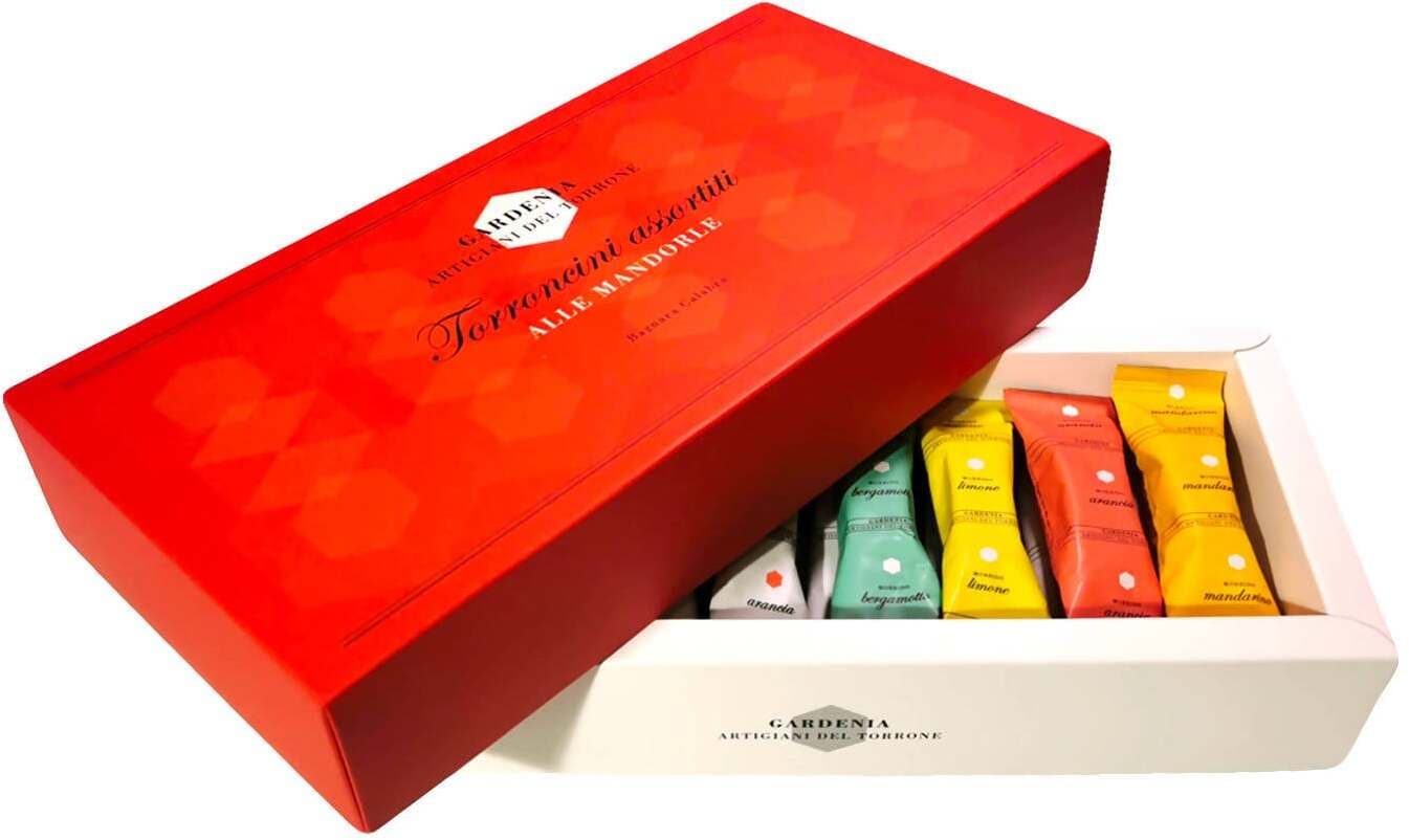 Torroncini Artigianali Assortiti Alle Mandorle Torroni Morbidi E Friabili Confezione Idea Regalo Natale "Satin Red" 400g in Torrone Gardenia Artigiani Del Torrone - Bagnara Calabra, commercioVirtuoso.it