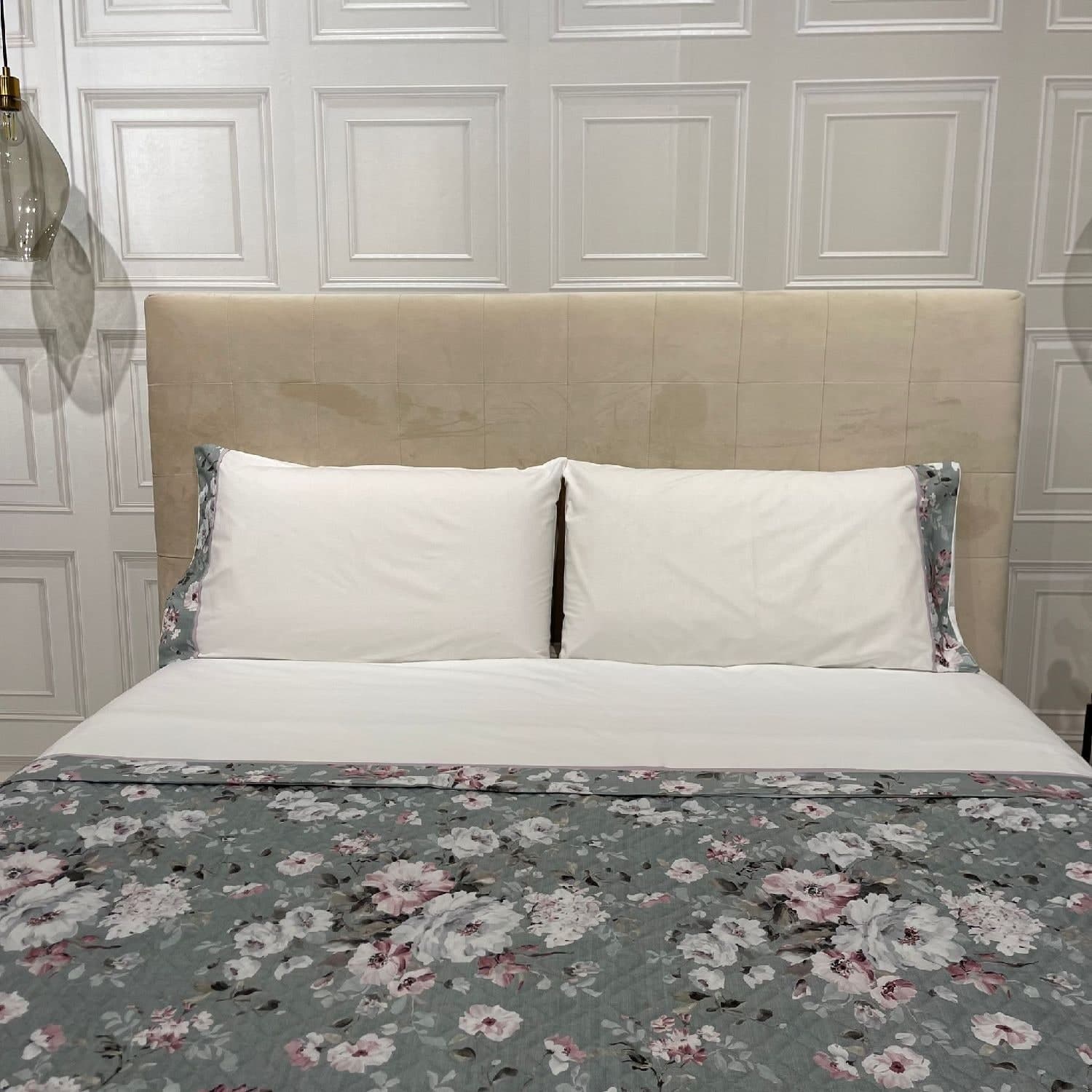 Trapuntino-matrimoniale-con-stampa-digitale-floreale-art.Bucaneve-colore-rosa-misura:-270x270-sopra-tessuto:-100%-cotone-sotto-tessuto:-100%-cotone-Mon-Amour-made-in-Italy