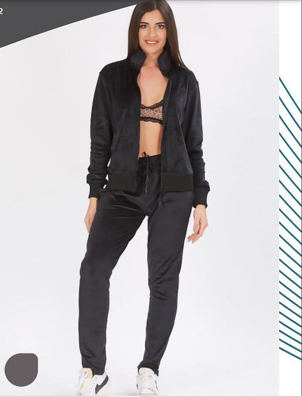 Tuta Donna In Ciniglia Misura Calibrata Felpa Full Zip E Polsini Nazareno Gabrielli Ideale Per La Palestra Moda/Donna/Abbigliamento/Abbigliamento sportivo/Completi sportivi/Tute da ginnastica La Bottega di Giò - Gravina di Catania, Commerciovirtuoso.it