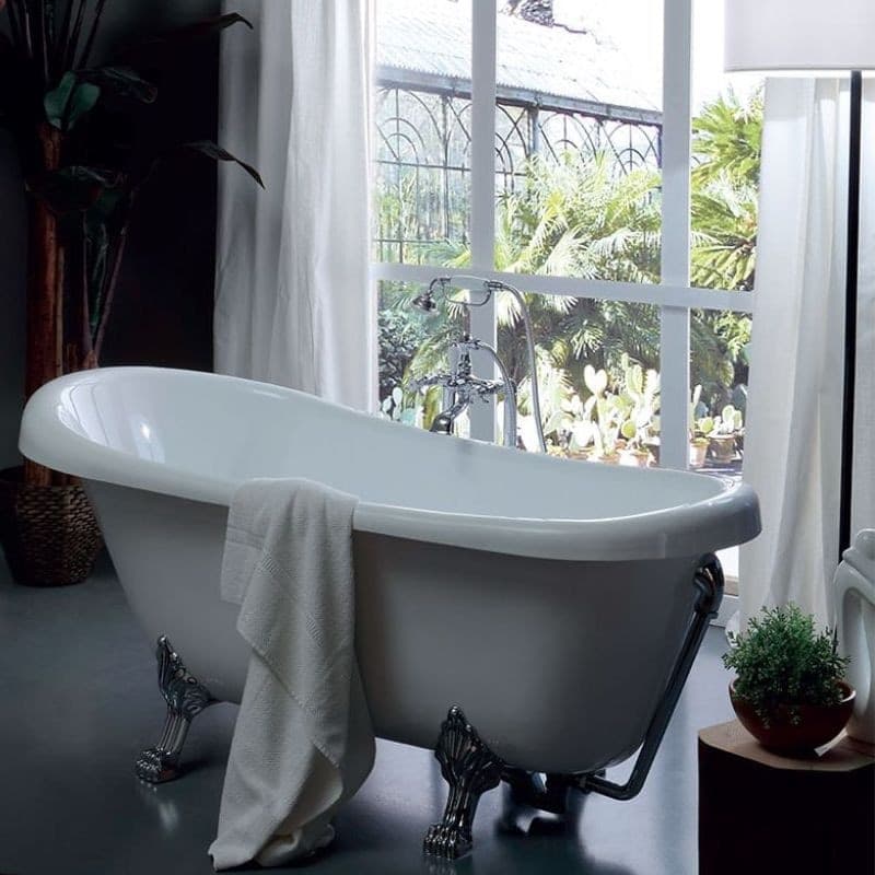 Vasca-da-Bagno-Nera-in-Stile-Retrò-con-piedini-Cleopatra