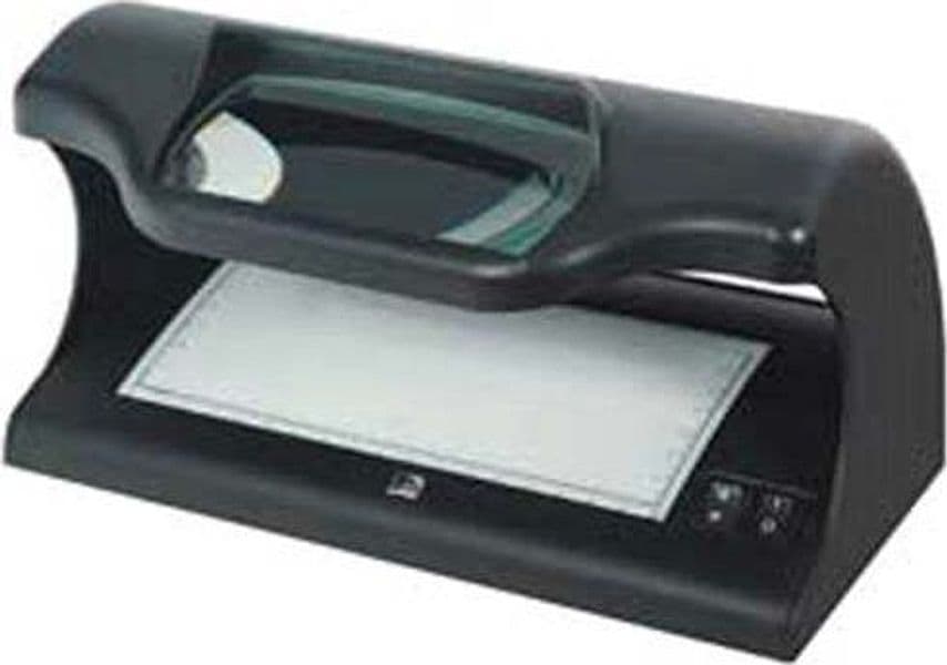 Verifica banconote HT-141 - 26 5x13x15 cm - nero - Holenburg Cancelleria e prodotti per ufficio/Archivio ufficio e accessori per scrivania/Casseforti portamonete e contabanconote/Contabanconote Eurocartuccia - Pavullo, Commerciovirtuoso.it