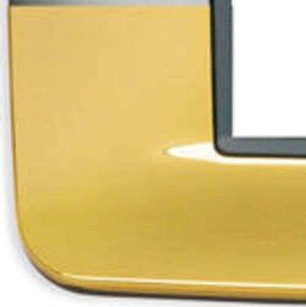 VIMAR---1-PLACCA-EIKON-ROUND-4-MODULI-IN-METALLO-COLORE-ORO-LUCIDO-20684.24