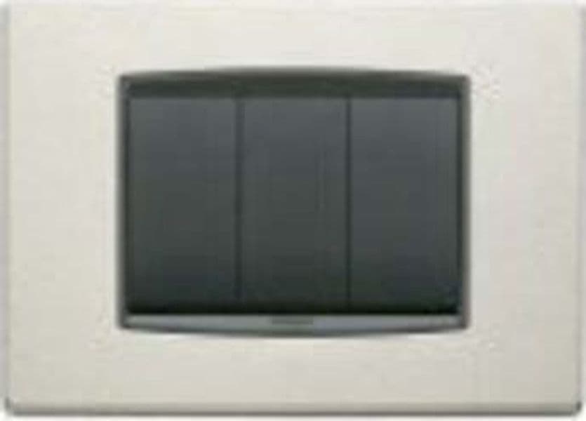 Vimar---Placca-Classic-3-moduli-in-metallo-Serie-Eikon-colore-Argento-Matt-20653.13