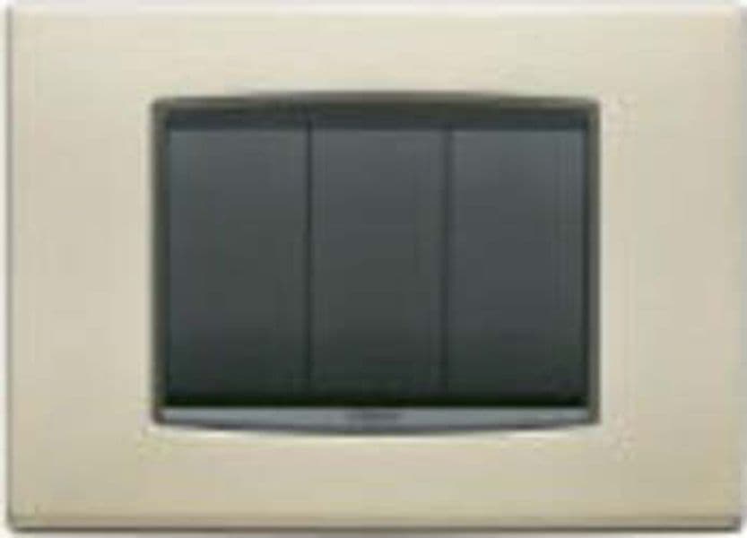 Vimar---Placca-Classic-3-moduli-in-metallo-Serie-Eikon-colore-Nichel-Satinato-20653.22