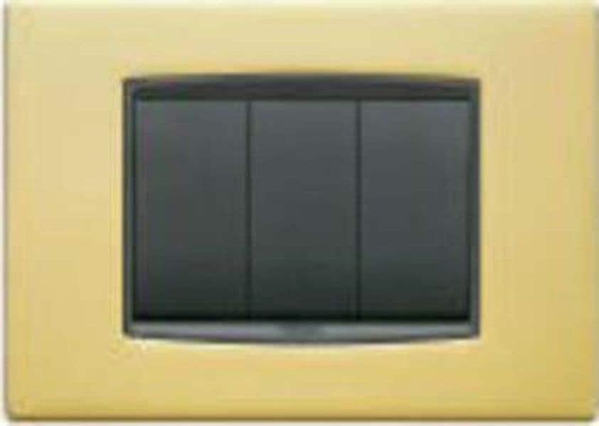 Vimar---Placca-Classic-3-moduli-in-metallo-Serie-Eikon-colore-Oro-Satinato-20653.21