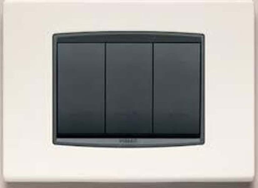 Vimar---Placca-classic-3-moduli-Serie-Eikon-in-metallo-colore-bianco-artico-20653.01