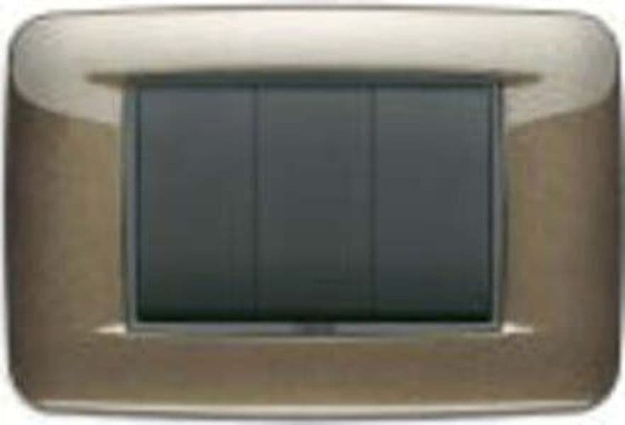 Vimar---Placca-Round-3-moduli-in-metallo-Serie-Eikon-colore-Siena-Metal-20683.11