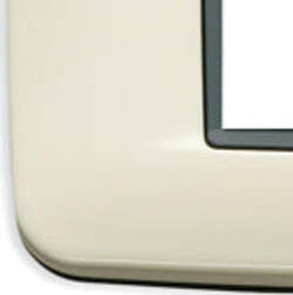 Vimar---Placca-Round-7-moduli-in-metallo-Serie-Eikon-colore-Bianco-Antico-20687.02