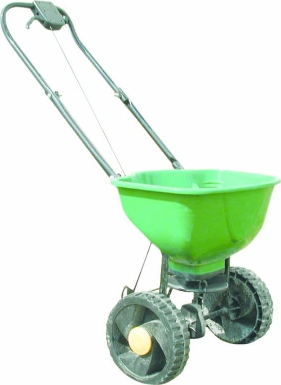 Spandiconcime manuale capacità 15kg in Autocategorizzazione GardenStore - Novellara, commercioVirtuoso.it