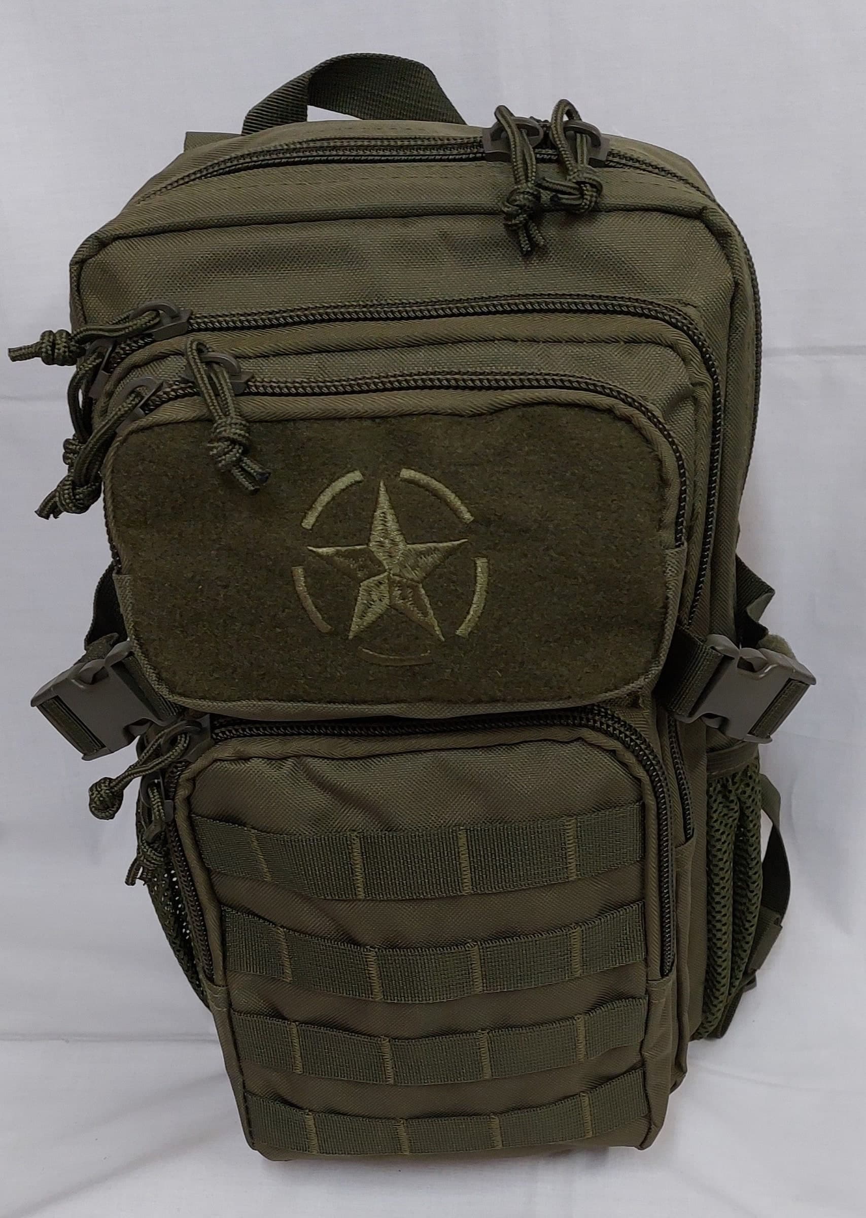 Zaino Molle Mini Verde 20 Litri Con Spallacci Regolabili Moda/Valigie borse e accessori da viaggio/Zaini/Zaini Casual Il Distintivo - Pesaro, Commerciovirtuoso.it