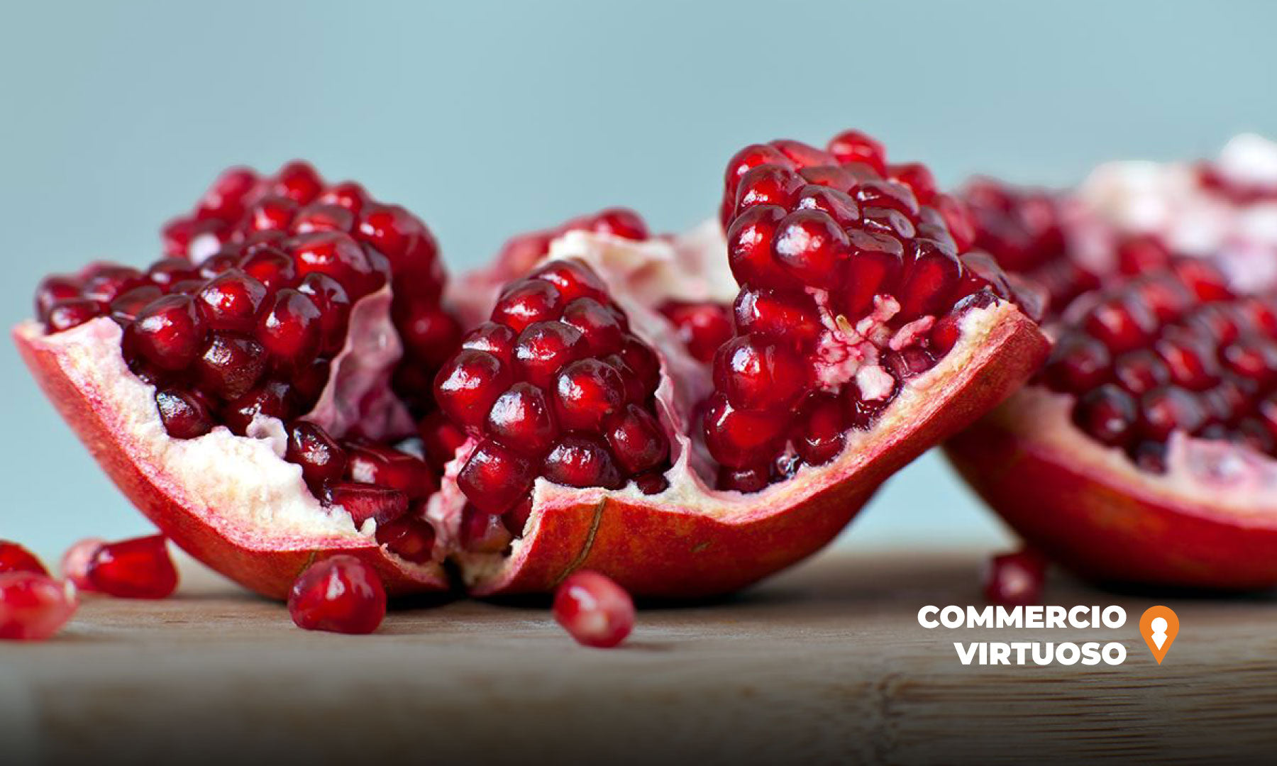 Come combattere i segni del tempo con un succo di melograno al giorno