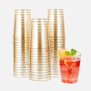 Bicchieri e cannucce