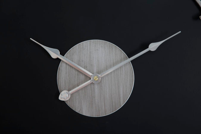 Orologio da parete in legno MDF e ferro color nero e argento per salotto e cucina