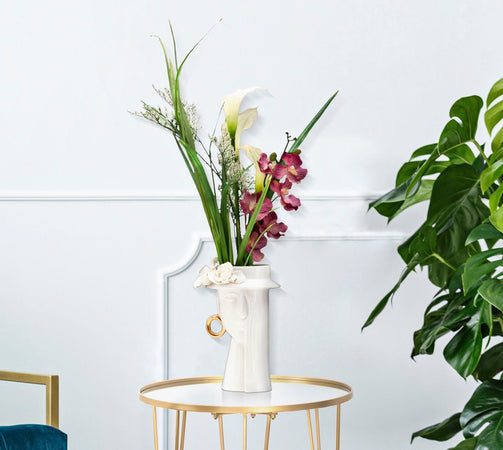Vaso decorativo donna in porcellana bianca per decorazioni ambienti