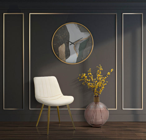Sedia "Paris" in poliestere gambe in metallo color oro per interni
