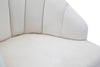 Poltrona Shell in poliestere gambe in metallo per interni