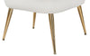 Poltrona Shell in poliestere gambe in metallo per interni