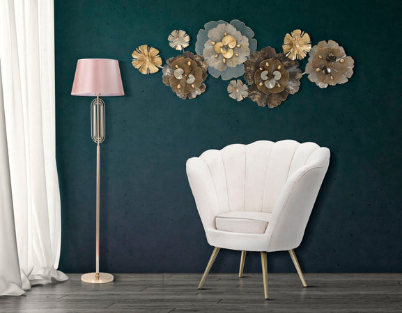 Lampada da terra "Ovy" in metallo color oro e tessuto colore rosa per interni
