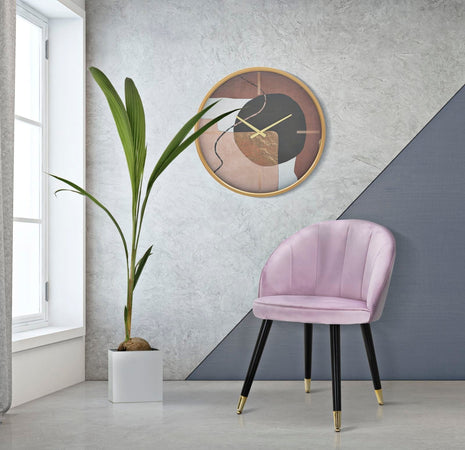 Sedia "Loty" in velluto color rosa e gambe in metallo color nero e oro per interni