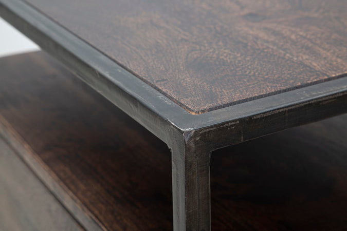 Comodino "Burn Door" struttura in legno di acacia e metallo per interni