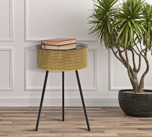 Tavolinetto "Glovy" struttura in metallo con gambe color nero per interni