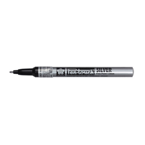 SAKURA -PENNARELLO PEN-TOUCK A PUNTA FINE 1.0MM - INCHIOSTRO PERMANENTE OPACO COLORE ARGENTO