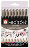 SAKURA - SET 9 PENNE A PUNTA FINE PIGMA MICRON PER DISEGNI - COLORI ASSORTITI