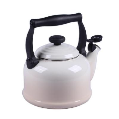 Le creuset traditional kettle 2,1l meringue (40102027160000) - 151469