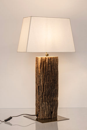 Lampada da tavolo "hugo" bianco in legno di teak riciclato h 85 cm