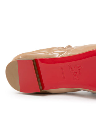 Christian Louboutin Ballerina Gloriana in Vernice Beige da donna
