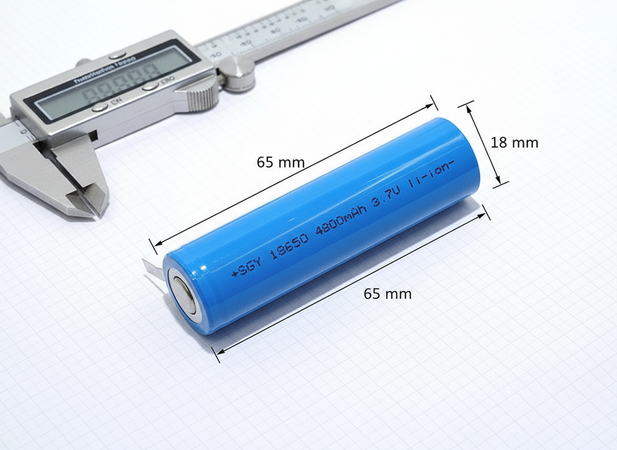 3 Batterie 18650 Litio 4800mAh 3,7V Ricaricabile Paglietta Linguette Pacco