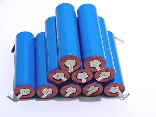 10 Batterie 18650 2200mAh Pile 3,7V Litio Ricaricabile Paglietta Linguette saldabile