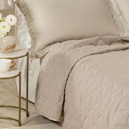 Copriletto Trapuntato Lagoon ! Caleffi – L'Eccellenza del Raso Jacquard per il Tuo Letto Matrimoniale