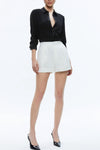 Alice + Olivia Pantaloncini Beige da donna