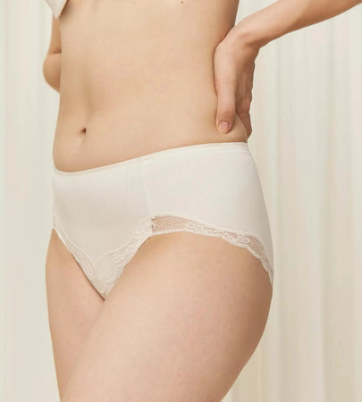Triumph Slip da donna Natural Spotlight Maxi 10214463 S30 - Passarelli Biancheria