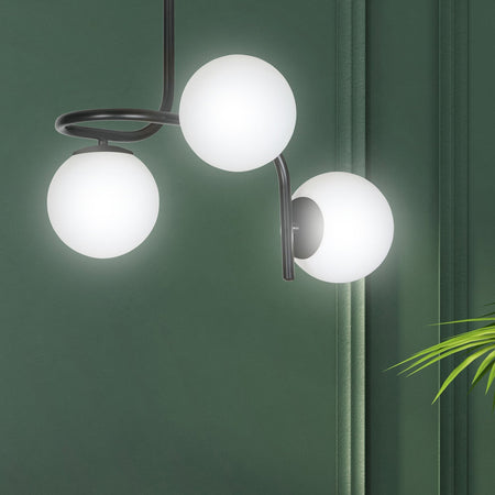 Lampadario 3 Luci Kalf In Acciaio Nero A Bracci E Sfere In Vetro Opalino