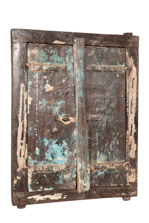 Biscottini Finestra finestrina grata in legno massello e in ferro antica e vecchia medievale con telaio da interno o da esterno