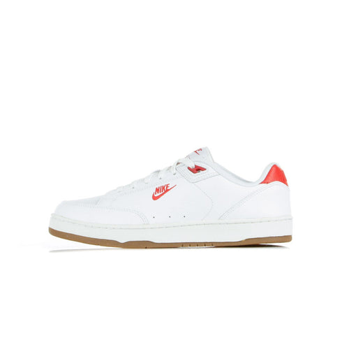 Nike Scarpa Bassa Uomo Grandstand Ii Premium White/university Red/gum Med Brown/black da uomo