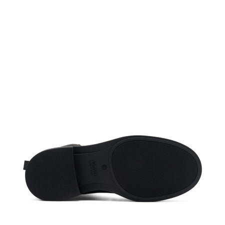 Frau Beatles in pelle nero con elastico ricoperto