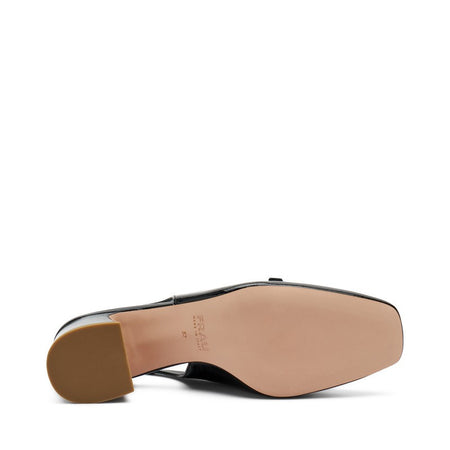 Frau slingback in vernice nero con mini cinturino 79T7