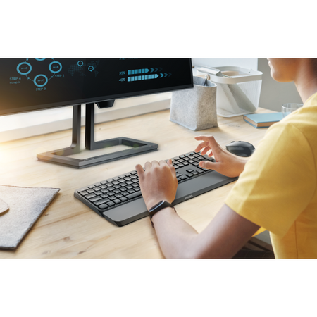 Philips 6000 series SPT6607B/21 tastiera Mouse incluso Universale RF senza fili + Bluetooth Nero (6000 series SPT6607B keyboard - Mouse included RF Wireless + - Bluetooth Black, Nordic Language - War