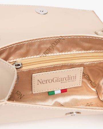 Nero Giardini Pochette col. lino E443700DE453