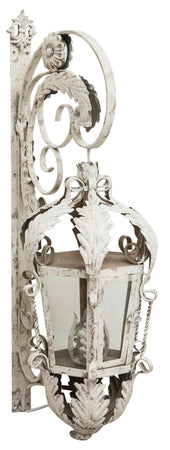 Biscottini Lampada applique a muro elettrificata in ferro battuto finitura bianca anticata L32xPR42,5xH91 cm