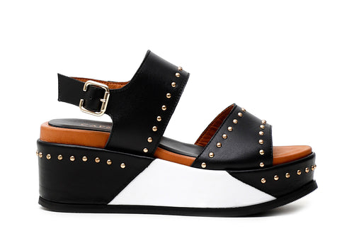 SANDALO ZEPPA FRATE IN PELLE CON BORCHIE
