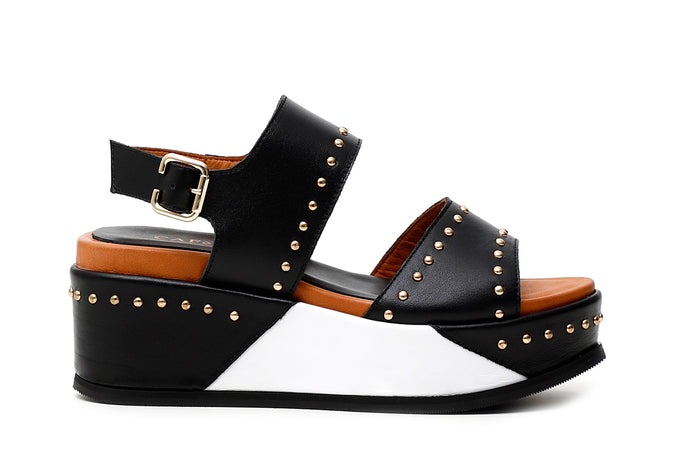 SANDALO ZEPPA FRATE IN PELLE CON BORCHIE