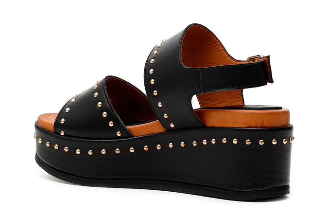 SANDALO ZEPPA FRATE IN PELLE CON BORCHIE