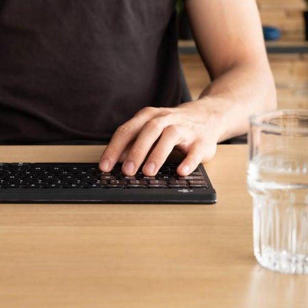 R-Go Tools RGOCOITWLBL tastiera Ufficio USB QWERTY Italiano Nero (Compact Break ergonomic - keyboard, QWERTY [IT], - bluetooth, black - Warranty: 12M)