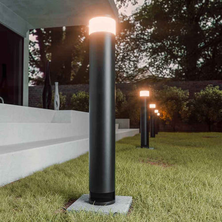 Faretto Led da Giardino Paletto H60cm Nero con 2 Prese Integrate Luce Bianco Caldo
